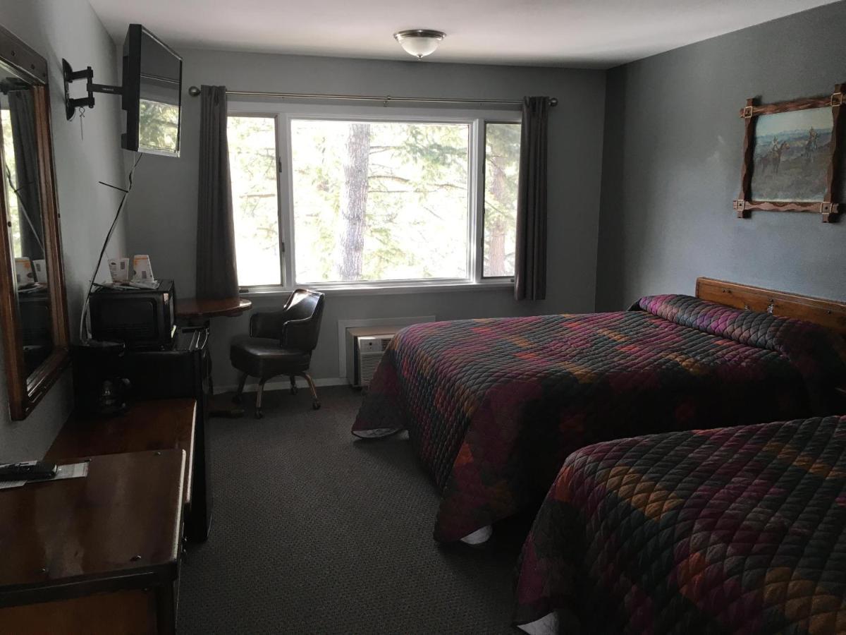 Hotel Rimrock Llc 4*